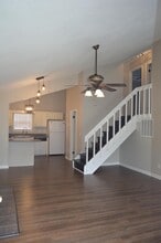 Building Photo - 145 Viking Dr