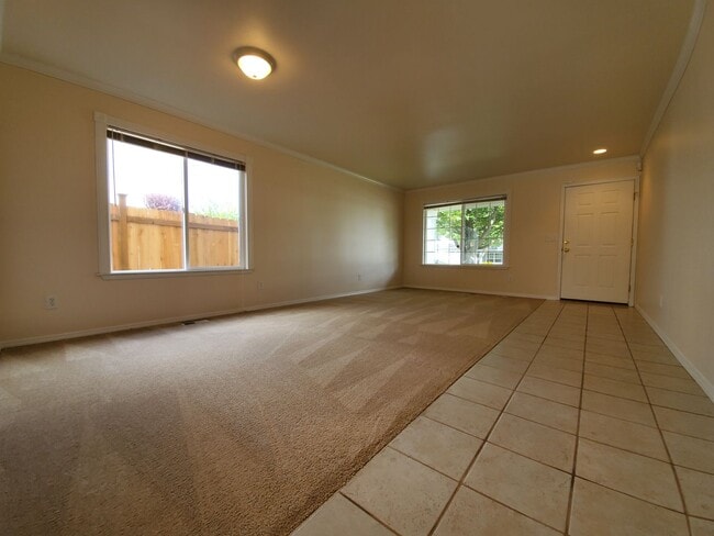 Building Photo - Charming 4-Bedroom Home in Peaceful Neighb...