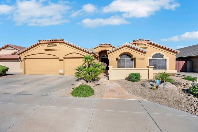 Building Photo - 3308 W Adobe Dam Rd