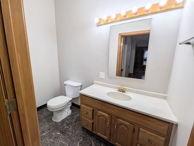 Foto del edificio - 3517 Giles Ave