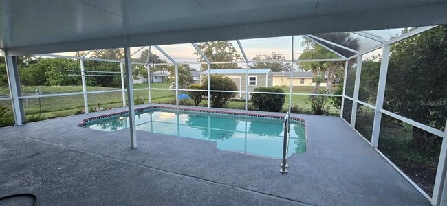 Foto del edificio - 3320 Ames St