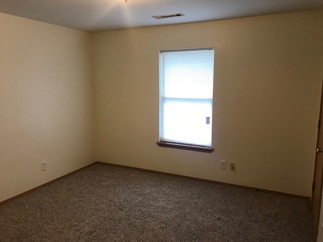 Building Photo - 317 Erin Pl