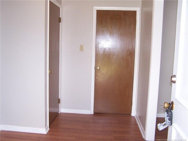 Foto del edificio - 6813 Brush Creek Rd