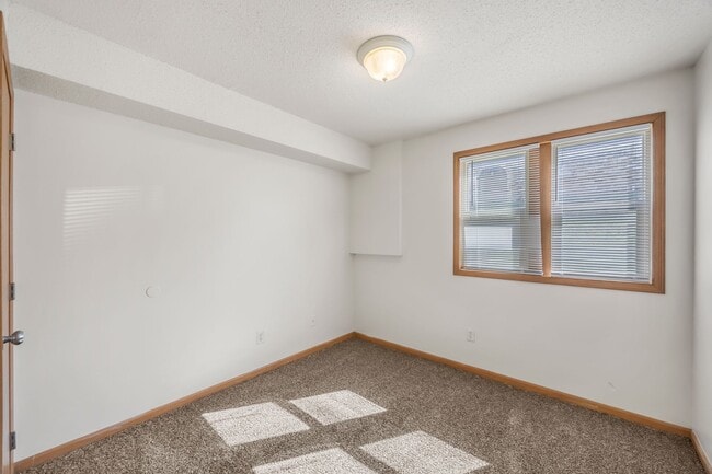 Building Photo - Clover Creek | Standard 2-Bedroom *