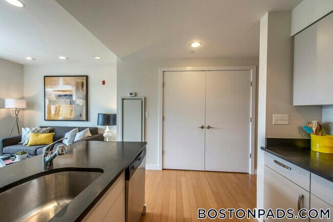 Foto del edificio - 601 Albany St