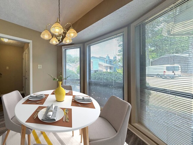 Dining Area with Bay Window - Tartan Place