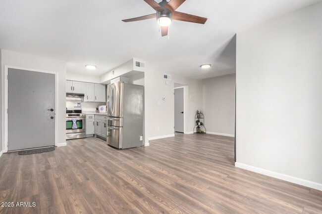 Foto del edificio - 3131 W Cochise Dr