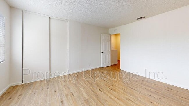 Building Photo - 1506 Lake Blvd
