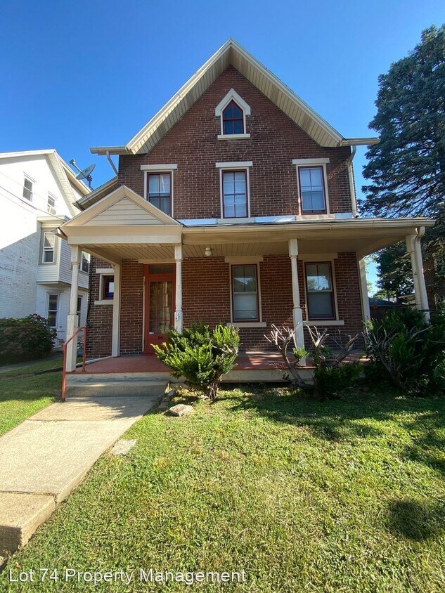 Foto principal - 3 br, 1 bath House - 24 W. Elizabeth Ave.