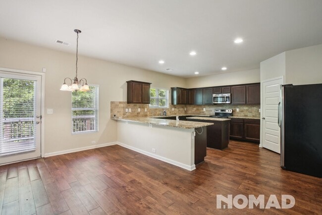 Building Photo - 283 Bandelier Cir