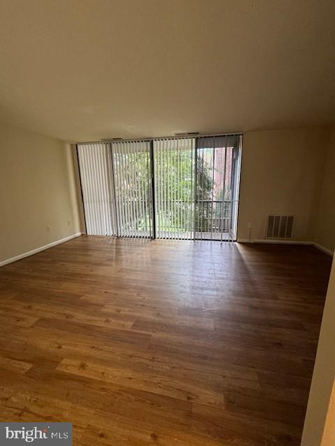 Foto del edificio - 778 Quince Orchard Blvd