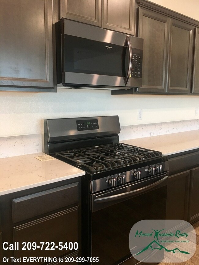 Foto del edificio - Must see!  Apply to schedule a viewing.