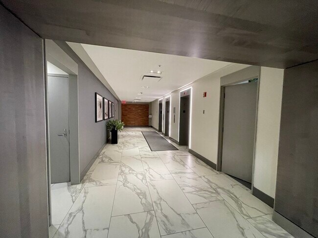 Foto del edificio - 8 Museum Way