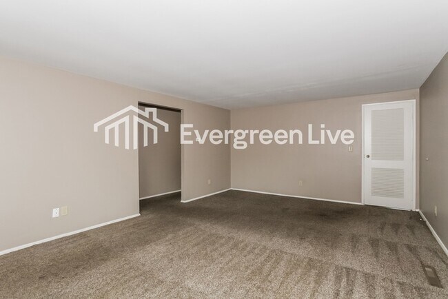 Foto del edificio - 5862 Brandt Pike