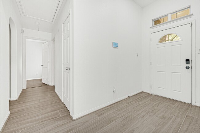 Building Photo - 18875 Ferney Ln