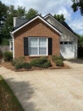 Building Photo - 1105 Rook Pl