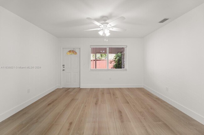 Building Photo - 5172 NW 5th St