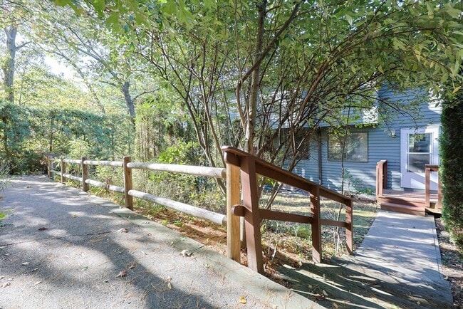 Foto del edificio - 63 Trailside Way