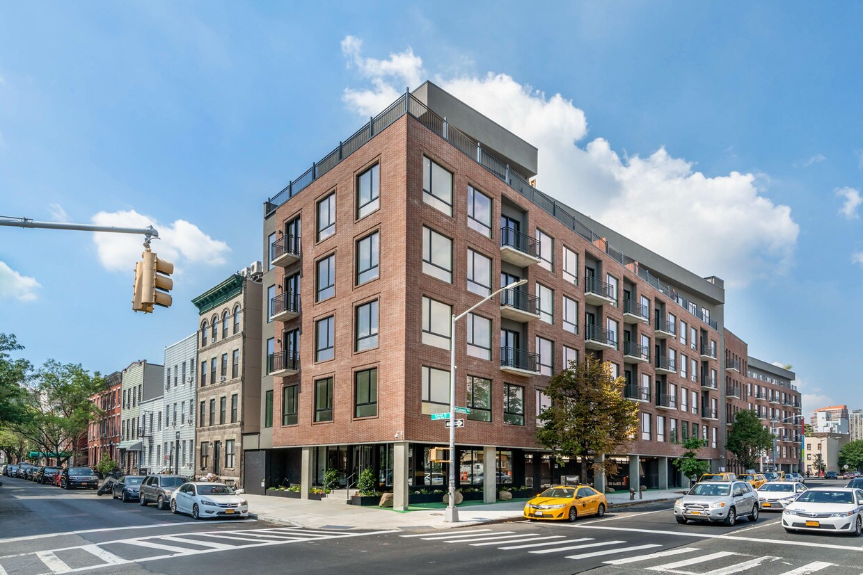 Foto principal - 217 Green St