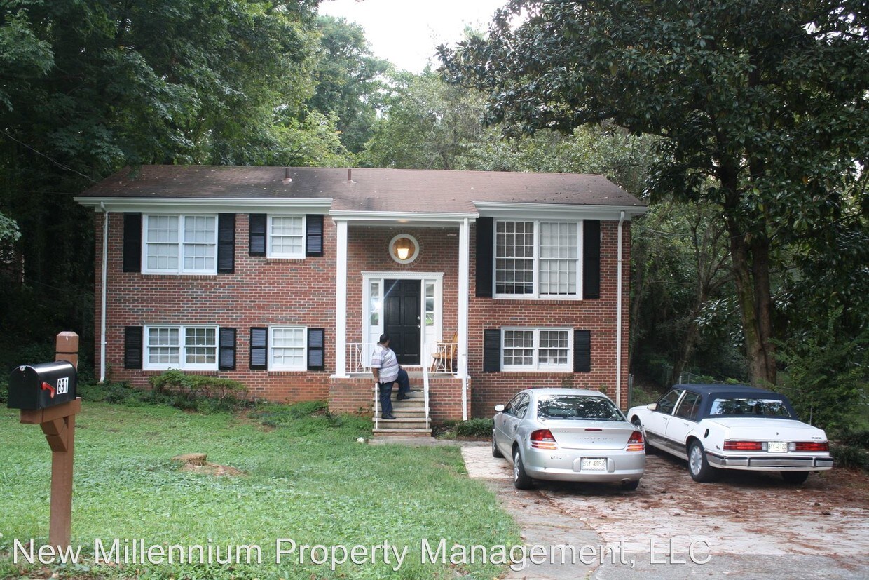 Primary Photo - 691 Bonnie Dell Dr