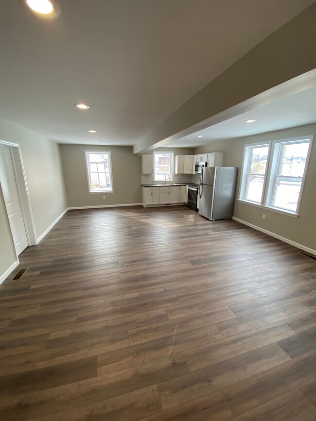 Kitchen dining room living room - 28 Main St