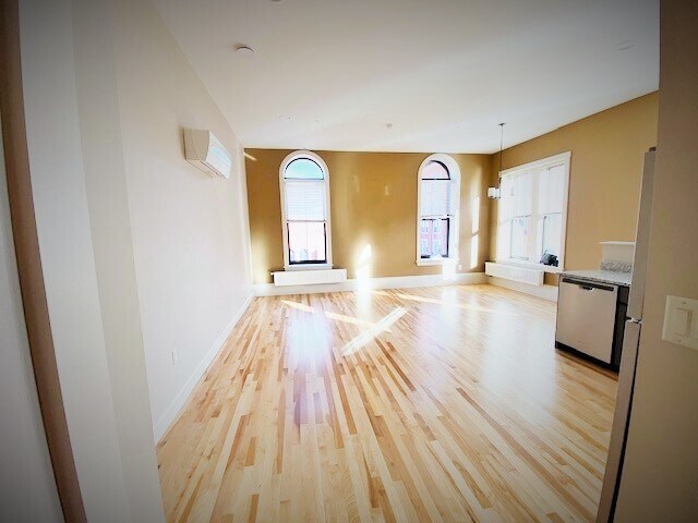 Entrada al apartamento - 199 Lisbon St