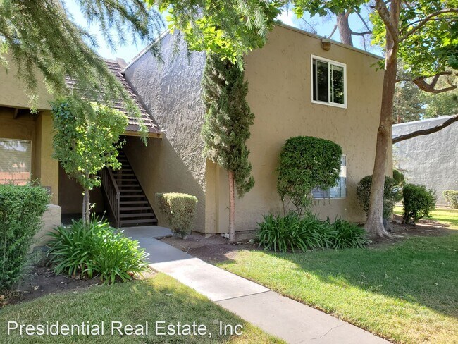 Building Photo - 3 br, 2 bath House - 289 Tradewinds Drive #8