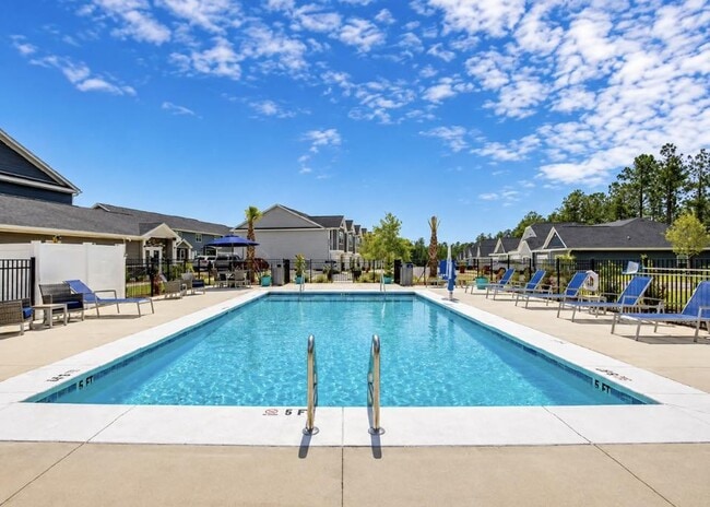 Building Photo - Whisper Creek Village