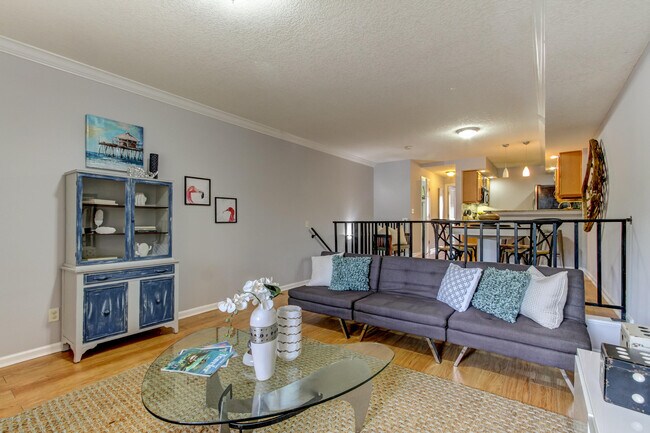 Foto del edificio - 5375 Ortega Farms Blvd