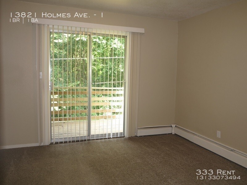 Building Photo - ~Great apartment close to Martin City~