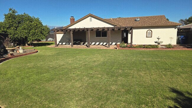 Building Photo - 19352 Andrada Dr