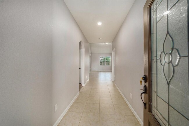 Foto del edificio - 7611 Square Garden Ln