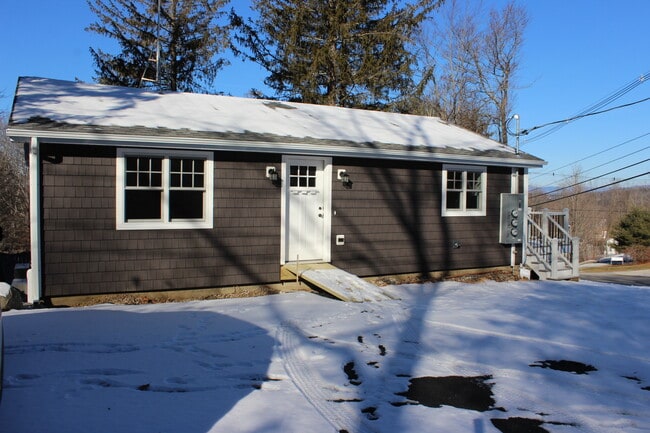 Building Photo - 1 Hillrise Ln