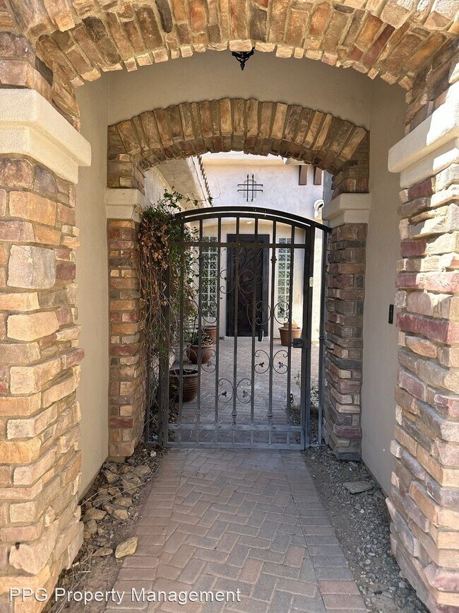 Foto del edificio - 4 br, 3.5 bath House - 12402 W Morning Vis...