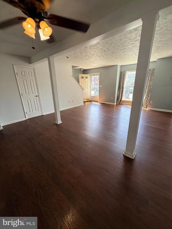 Foto del edificio - 103 Sutton Ct