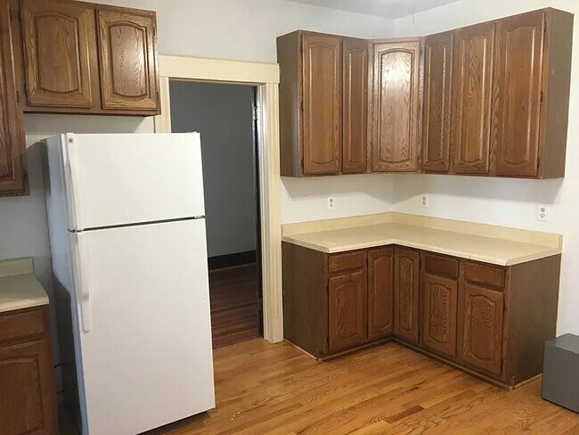 Foto del edificio - 2643 N Marshfield Ave
