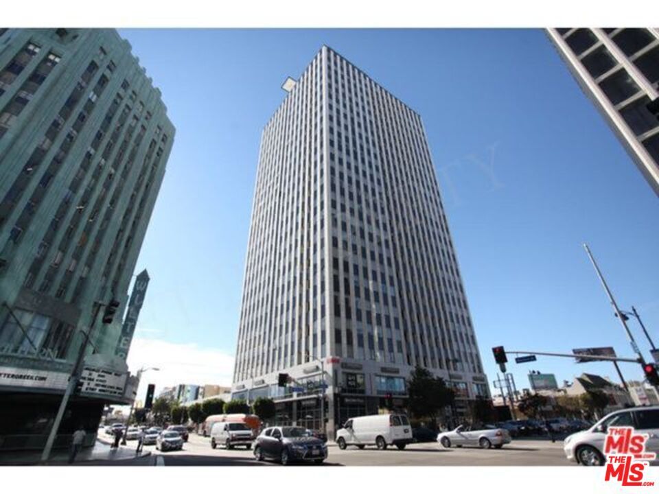 Foto principal - 3810 Wilshire Blvd