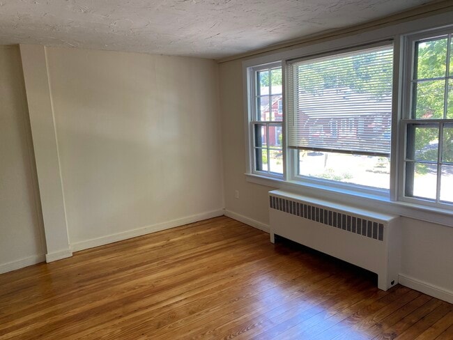 Building Photo - 13 BRIDGE St