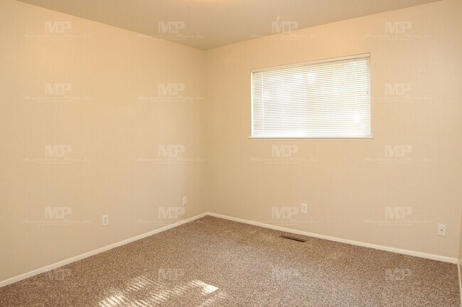 Foto del edificio - 1618 Edora Rd