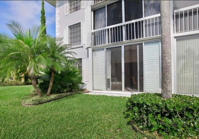 Rear walkout - 169 Atlantis Blvd
