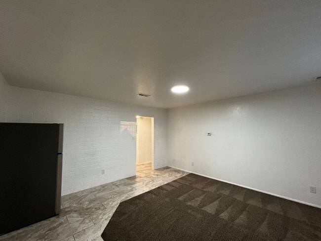 Building Photo - RENT DISCOUNTED $100/mo August-December. $...
