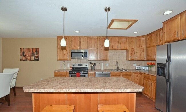 Photo - 1520 W 12th St House