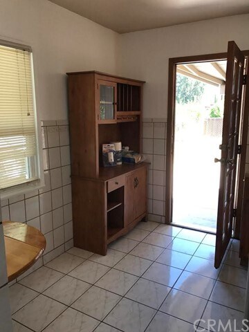 Building Photo - 4249 Sierra Vista Dr