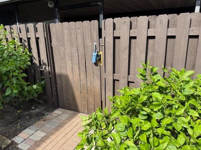 Foto del edificio - 4221 Turnberry Cir
