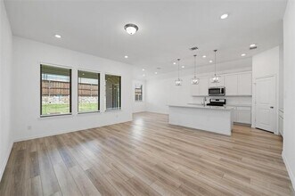 Building Photo - 1812 Lockhart Dr