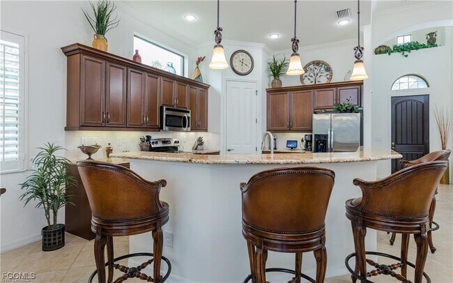 Foto del edificio - 8309 Adelio Ln