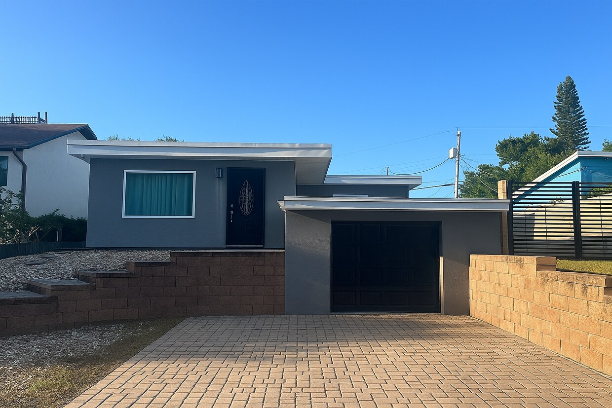 Foto principal - 1207 Riverbreeze Blvd