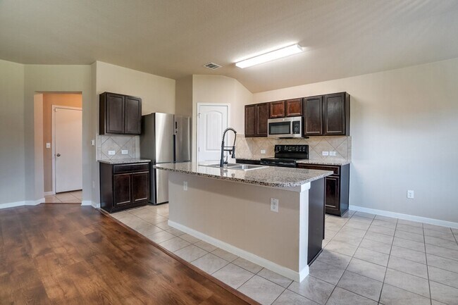 Building Photo - 5909 Roderick Dr