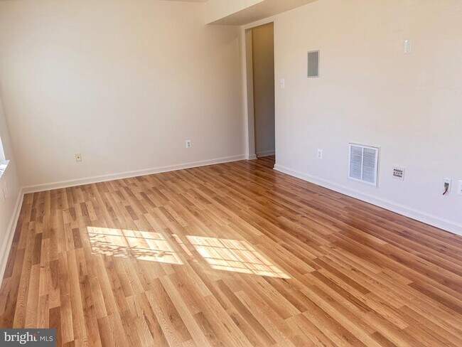 Foto del edificio - 213 Emily Ln