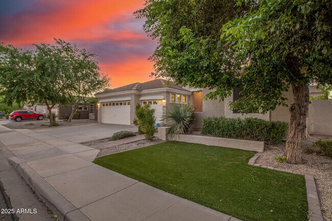 Foto del edificio - 10502 E Posada Ave